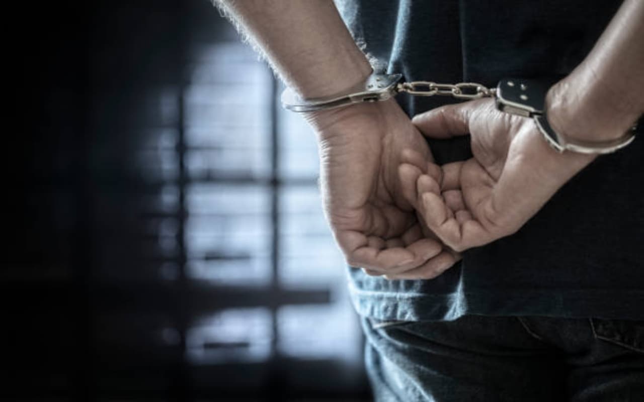 आजमगढ़: दवा व्यवसायी को चिट्‌ठी भेजकर मांगी 2 लाख रुपए रंगदारी, नहीं देने पर दी हत्या की धमकी, तीन गिरफ्तार