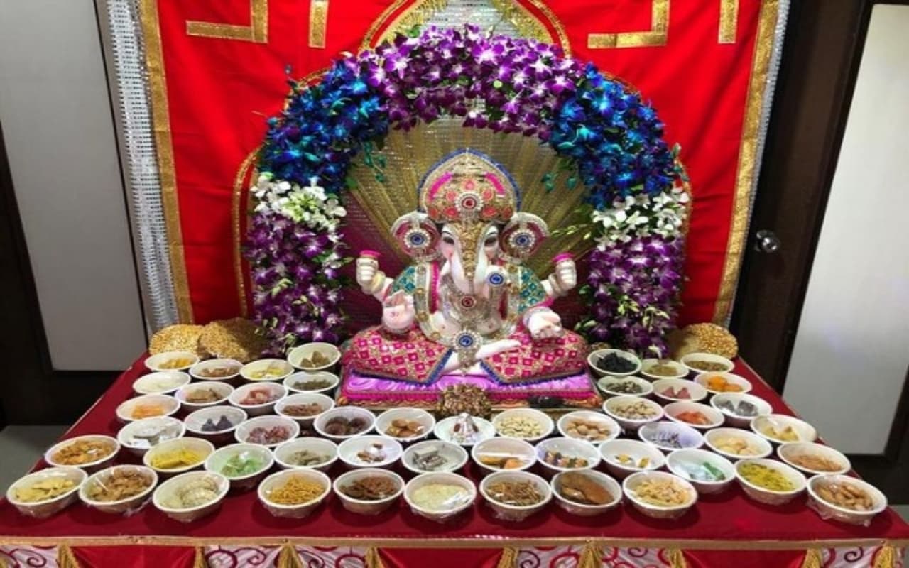 Ganesh Chaturthi Bhog Special: इस गणेशोत्सव, घर पर तैयार करें ये 5 भोग, बप्पा की बरसेगी कृपा