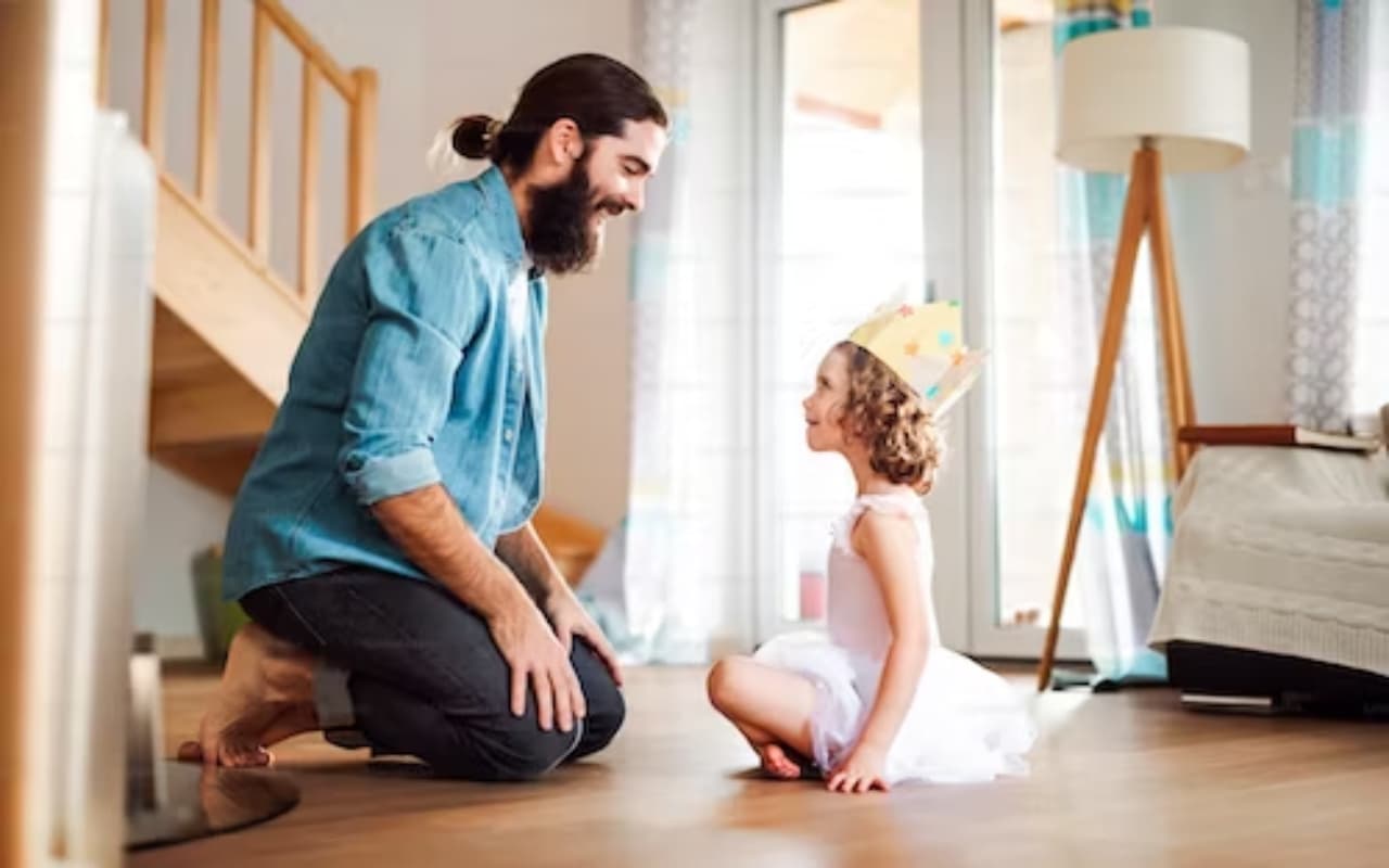 Parenting Tips: एक पिता को भूलकर भी अपनी बेटी से नहीं कहनी चाहिए ये 5 बातें, परिणाम हो सकता है बुरा