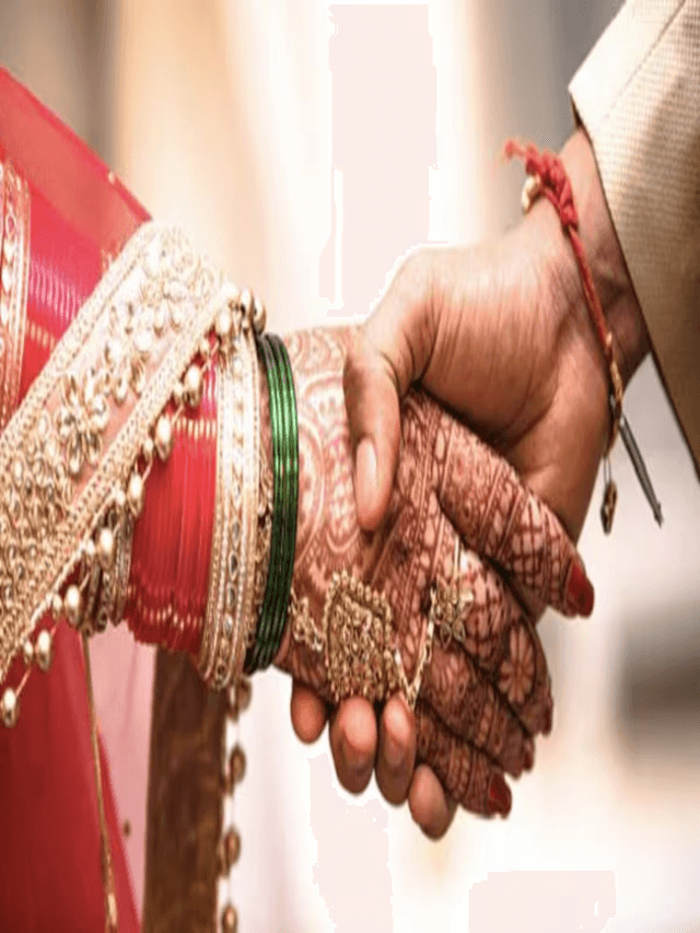 Hariyali Teej 2023: पहली तीज पर अपनी पत्नी को दें ये गिफ्ट, खुशी से झूम उठेगी