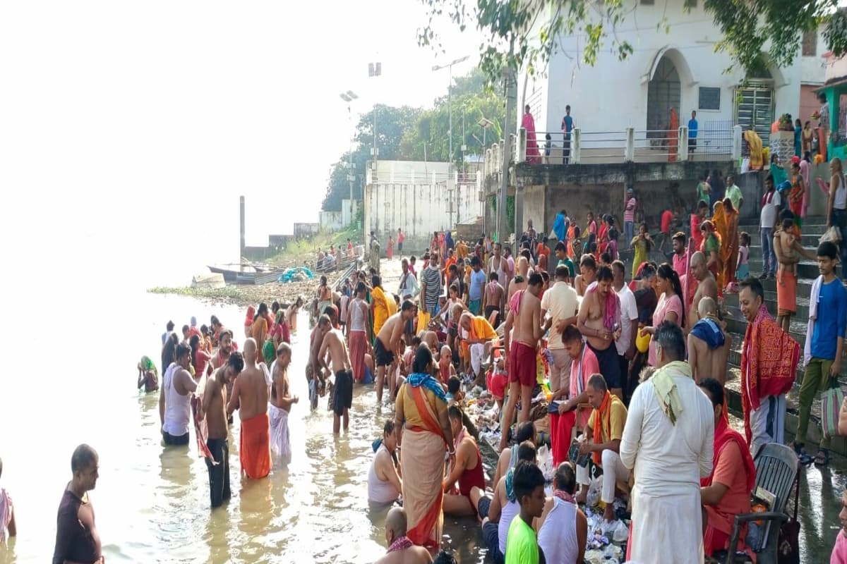 जब लालू यादव ने पूछा था कौन है नीलाम्बर पीताम्बर ? दोनों भाइयों के शहादत दिवस पर क्यों है विवाद