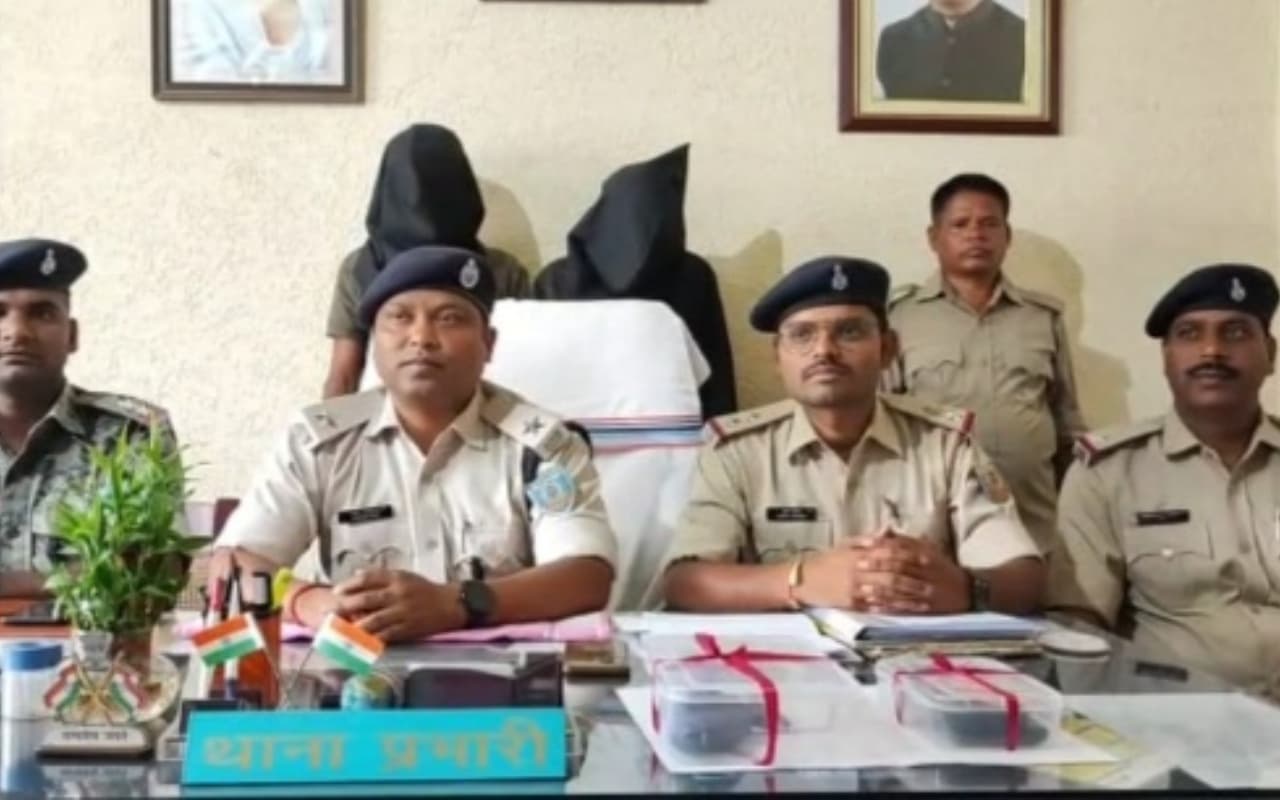 दो लुटेरों को पुलिस ने किया गिरफ्तार, दूध विक्रेता के साथ मारपीट और 3 लाख की मांगी गई थी रंगदारी