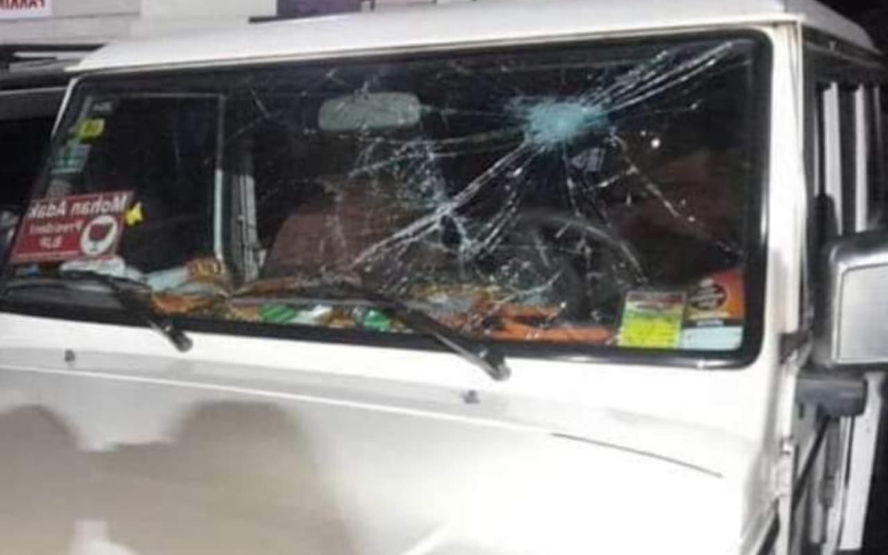 पश्चिम बंगाल में रामनवमी जुलूस पर पथराव, भाजपा नेताओं के वाहन पर हमला, TMC ने BJP पर लगाया आरोप