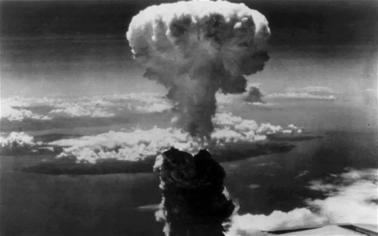 Nagasaki Day: तस्वीरें बयां कर रही नागासाकी का वो दर्दनाक मंजर, देखें पूरी कहानी