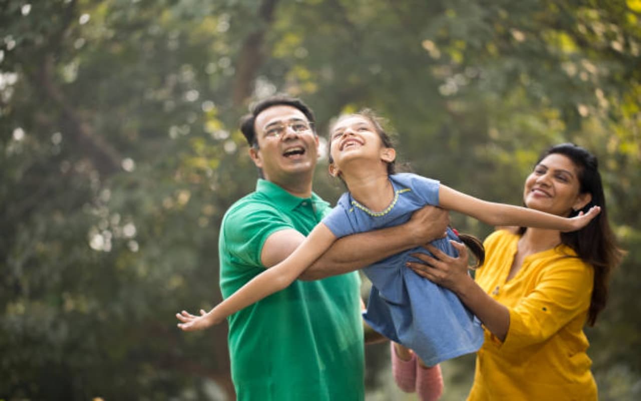 Parenting : बच्चों को प्यार और डांट में बनाए बैलेंस, अपनाइए सुझाव