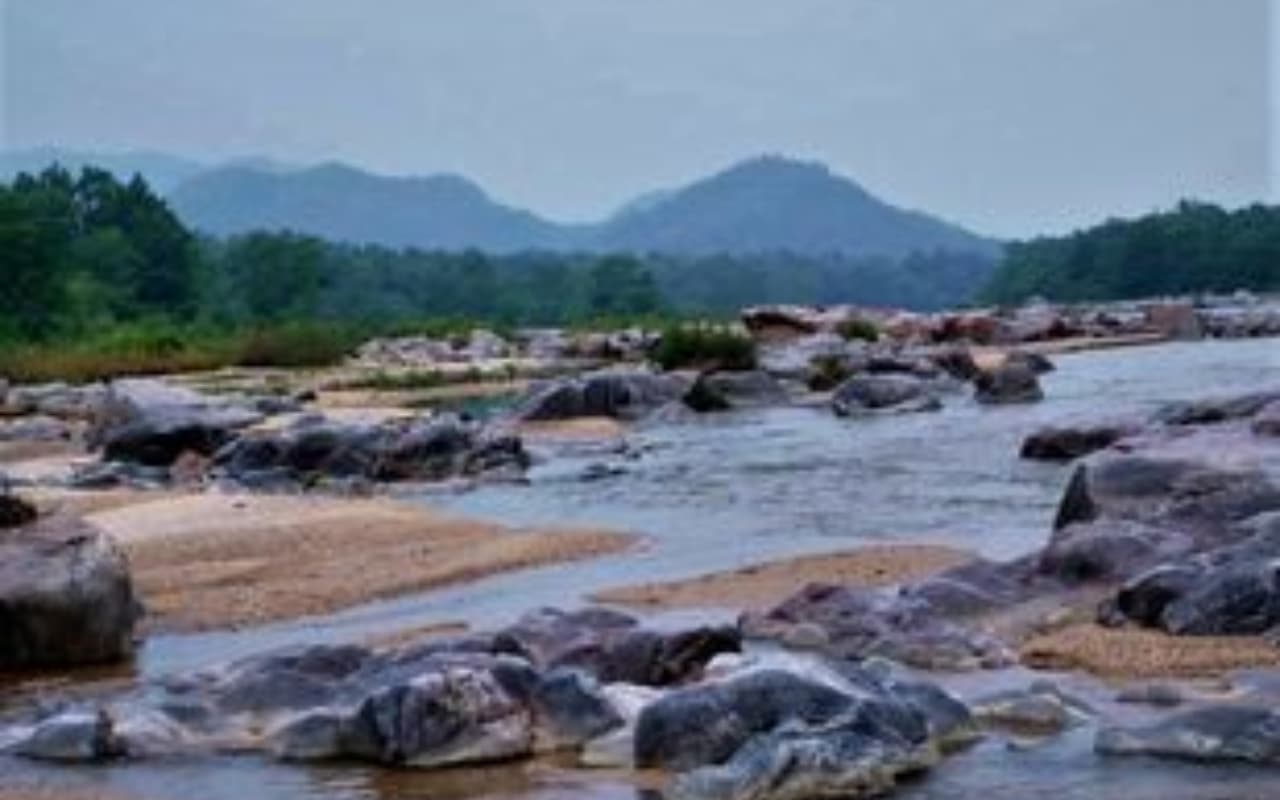 झारखंड : नदियों में घाघ है बूढ़ा नदी, जानें क्या है इसके पीछे का कारण?