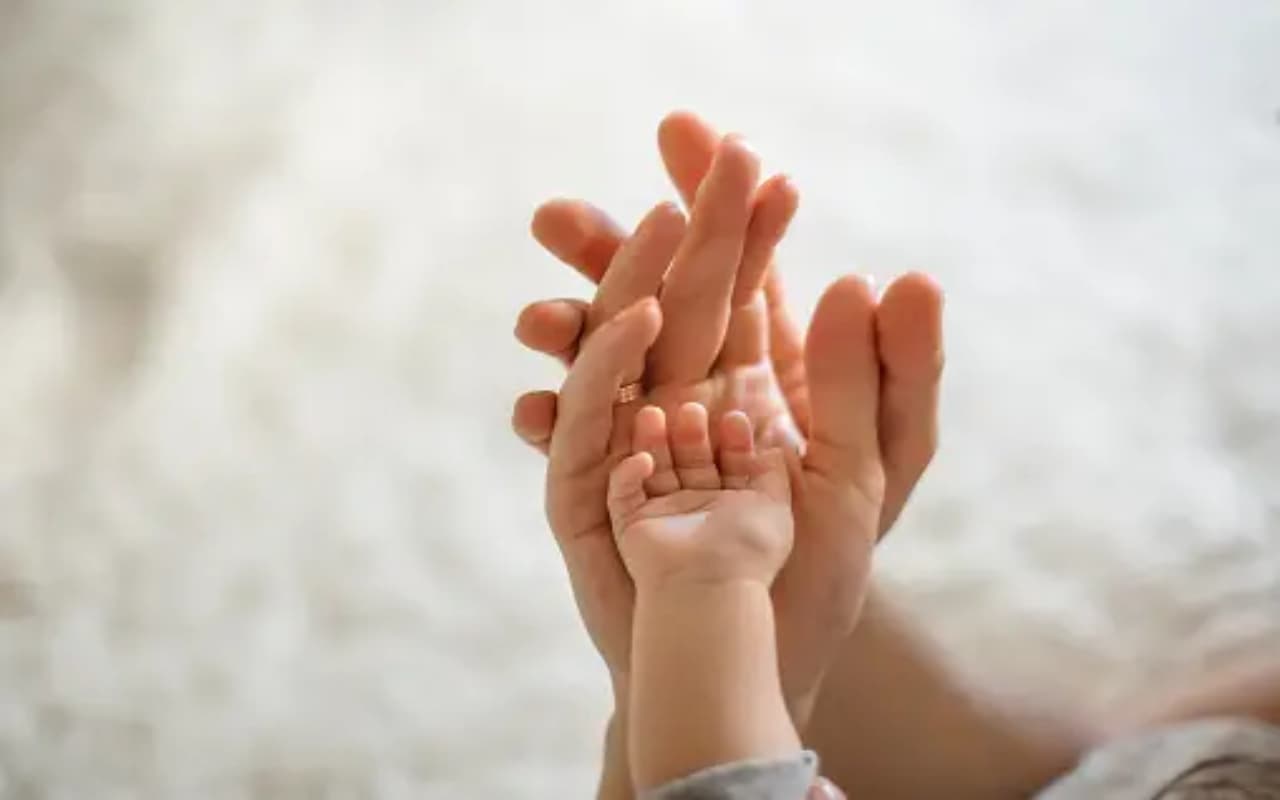 Parenting Tips: New Born Baby के लिए क्या हैं बेस्ट, डायपर या लंगोट, जानें