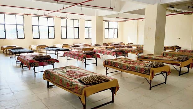 क्वारेंटाइन वार्ड छोड़ पूरे मेगा स्पोर्ट्स कांप्लेक्स की हुई सफाई, वहां नहीं जाना चाहते सफाई कर्मचारी