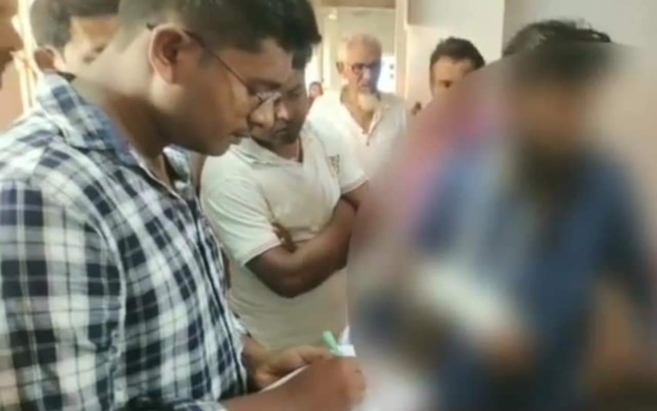 West Bengal: इफ्तार पार्टी का बाजार कर घर लौटने के दौरान सड़क हादसे में पिता की मौत, पुत्र घायल