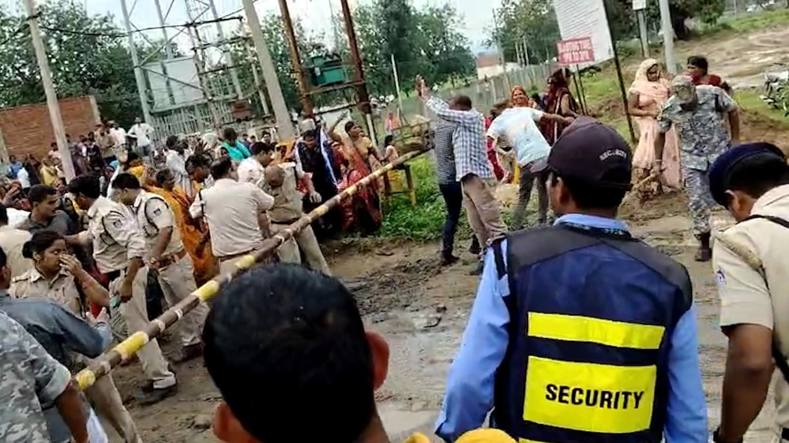 MP : सिंगरौली पुलिस ने परिपक्वता दिखाते हुए असामाजिक तत्वों को किया शांत, जानें क्या है मामला