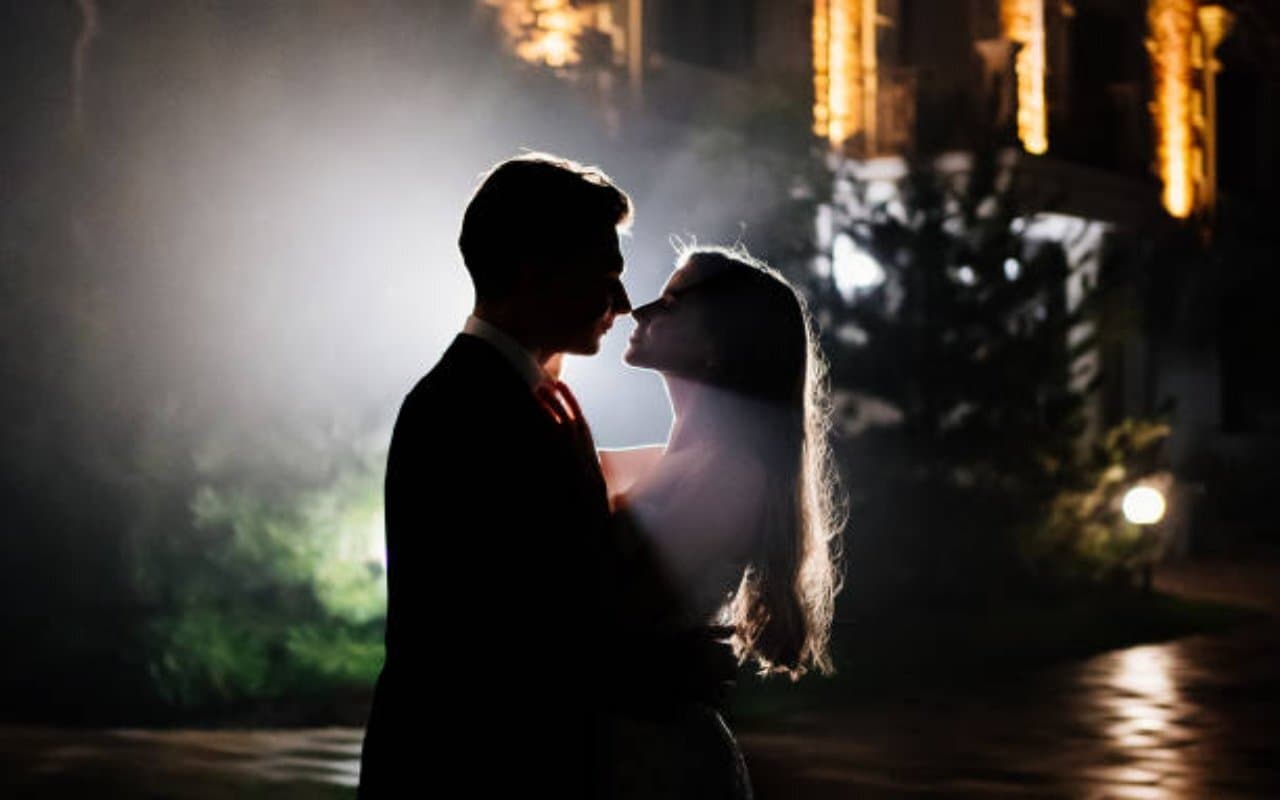 Places To Visit In Delhi For Couples:  पार्टनर के साथ घूमने के लिए दिल्ली में तलाश रहे हैं पार्क, तो ये रहा...