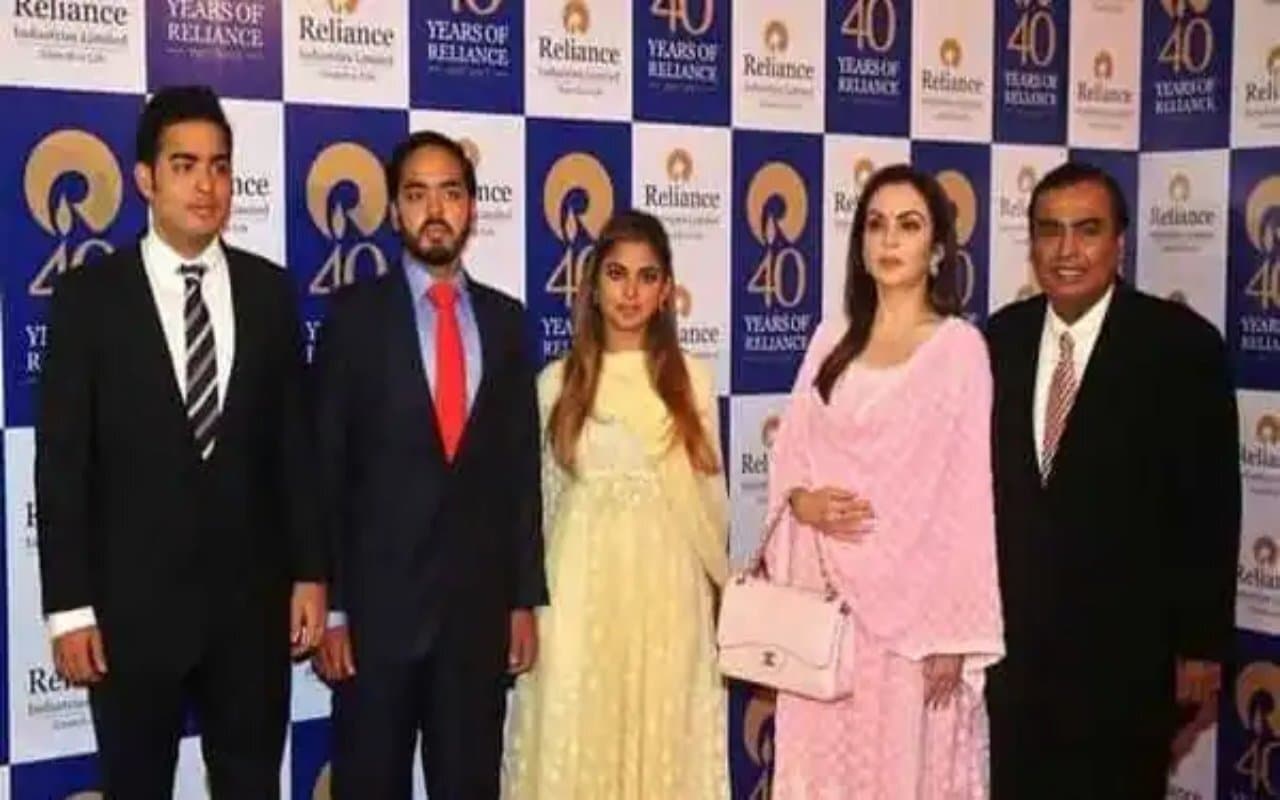 Reliance: बीमा व जियो एयर फाइबर के जरिये कंपनी उड़ान भरने को तैयार, देखें AGM में मुकेश अंबानी ने क्या कहा