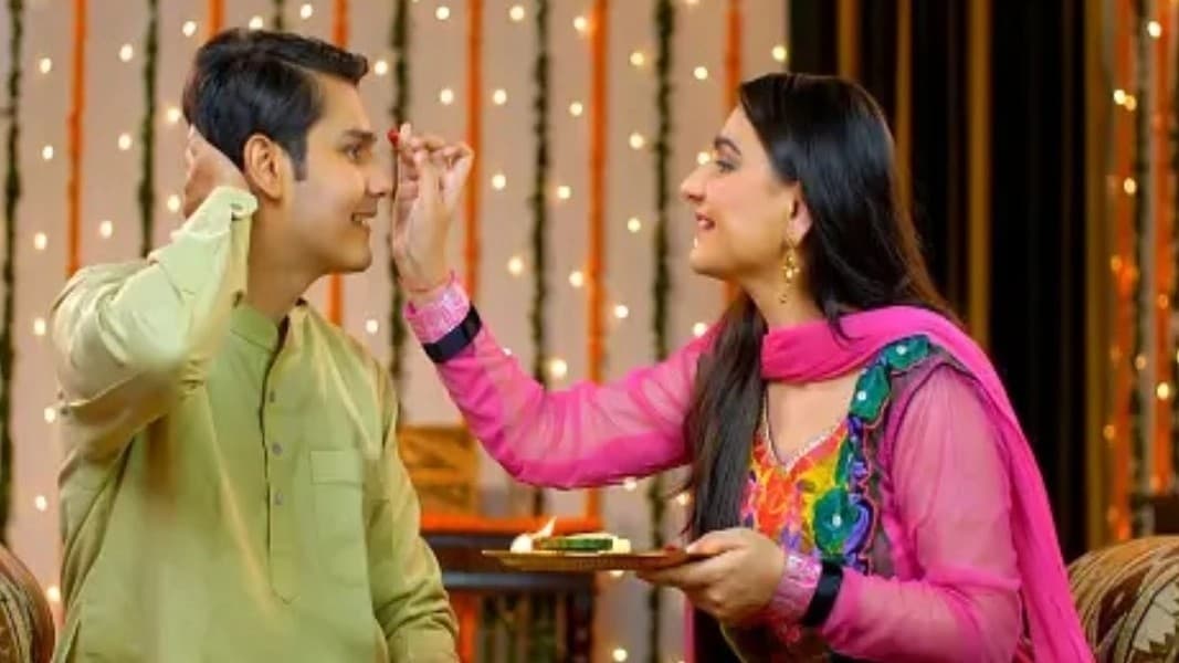 Happy Bhai Dooj 2023 Wishes LIVE: खुशनसीब होते हैं लोग जिन्हें यह...भैया दूज पर यहां से भेजें शुभकामनाएं संदेश