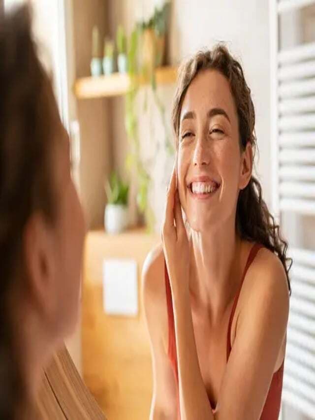 Skincare Tips: सर्दियों में इस्तेमाल करें ये नेचुरल फेशवॉश, हमेशा मिलेगी दमकती त्वचा