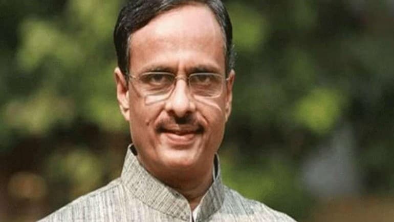 सपा-बसपा के खेमे में लगी बड़ी सेंध, 10 MLC लेंगे BJP की सदस्यता, उप मुख्यमंत्री दिनेश शर्मा की है यह 'रणनीति'