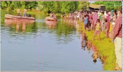 सीताधार के तेज बहाव में बह गयी महिला व बच्ची, हो रही है तलाश