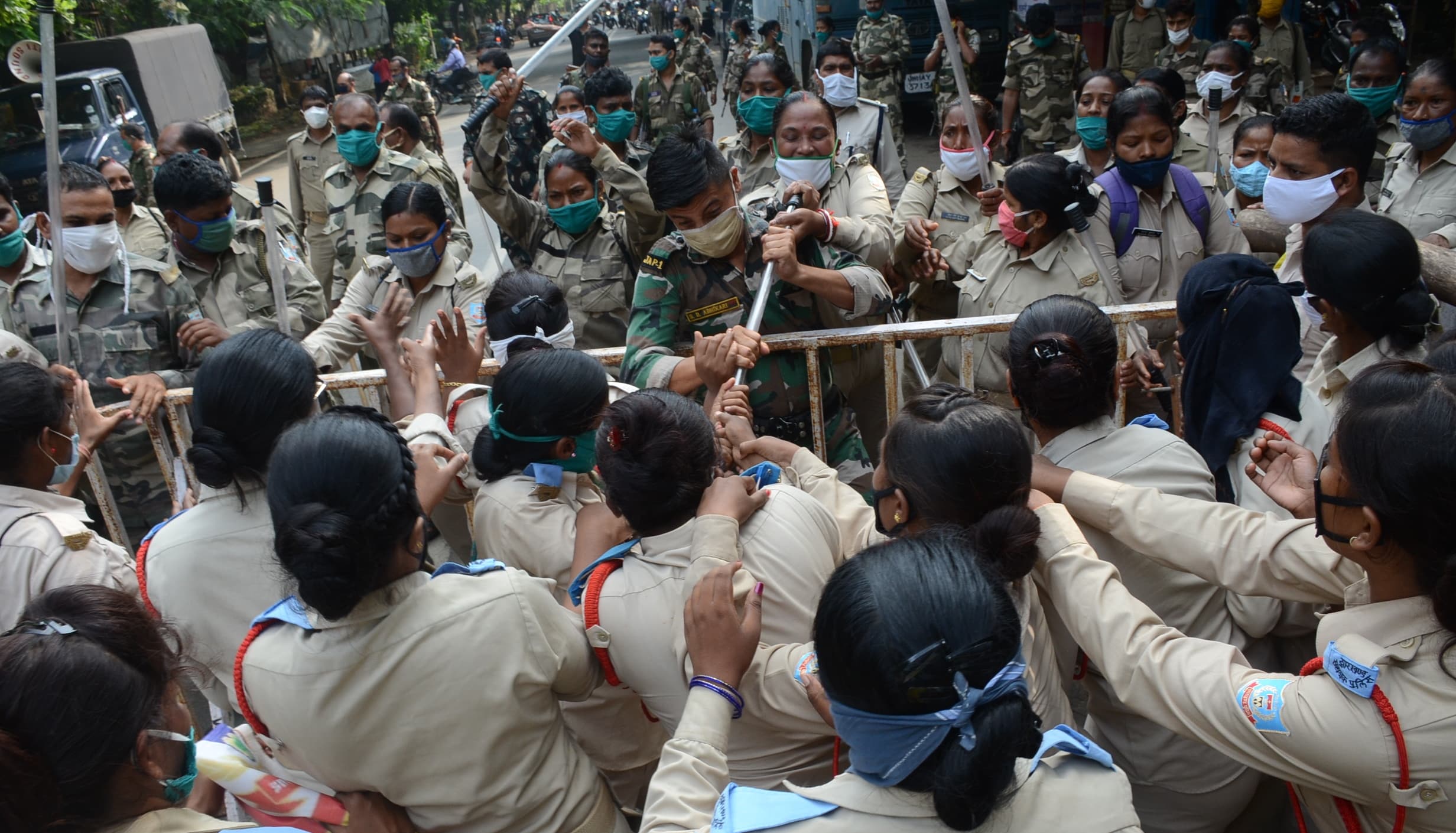 सहायक पुलिसकर्मियों पर क्यों बरसीं पुलिस की लाठियां? झारखंड में क्या चल रहा ये नया विरोध, पढ़ें विशेष रिपोर्ट