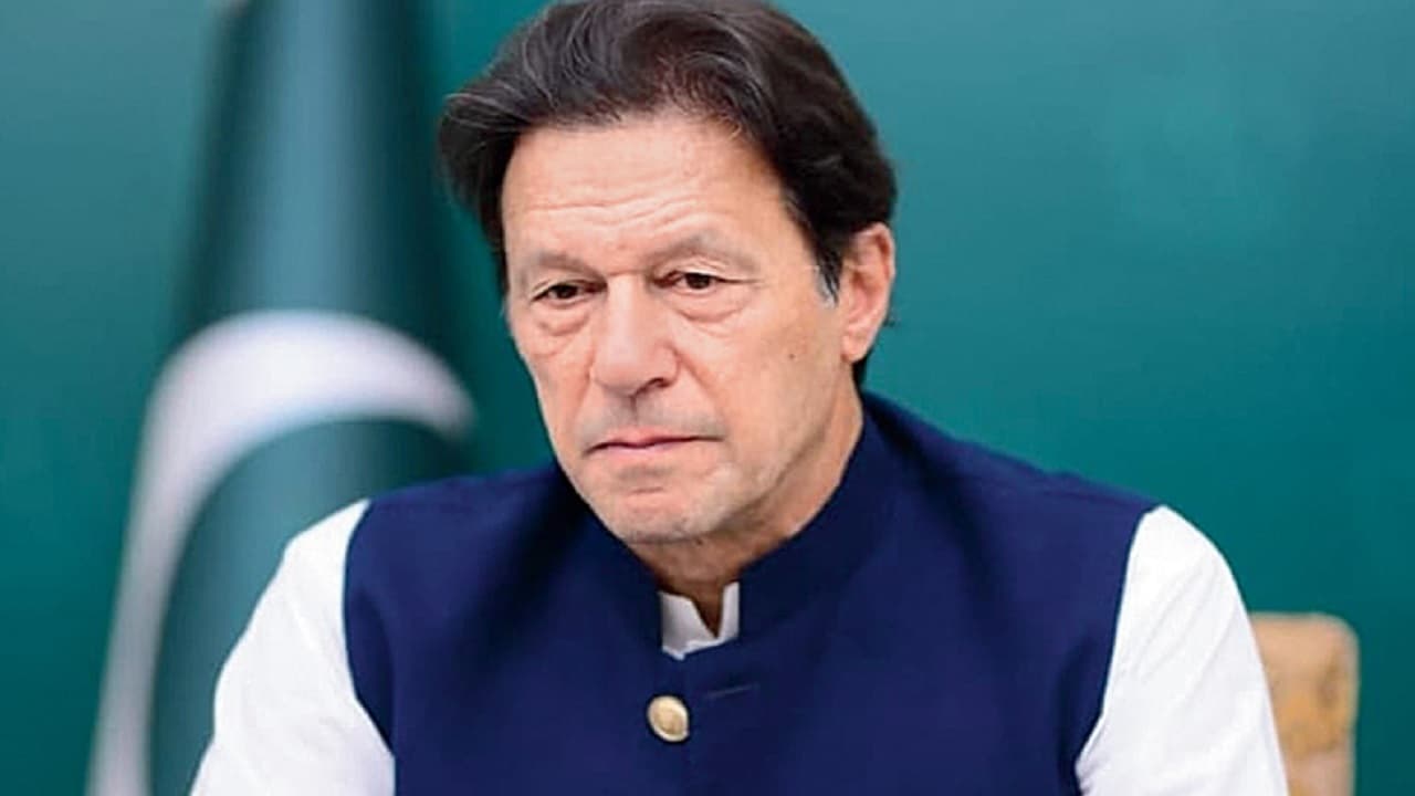 Imran Khan के पास कोई रास्ता नहीं, कुर्सी बचाने के लिए हर किसी के पकड़ रहे पैर, बिलावल भुट्टो ने कहा