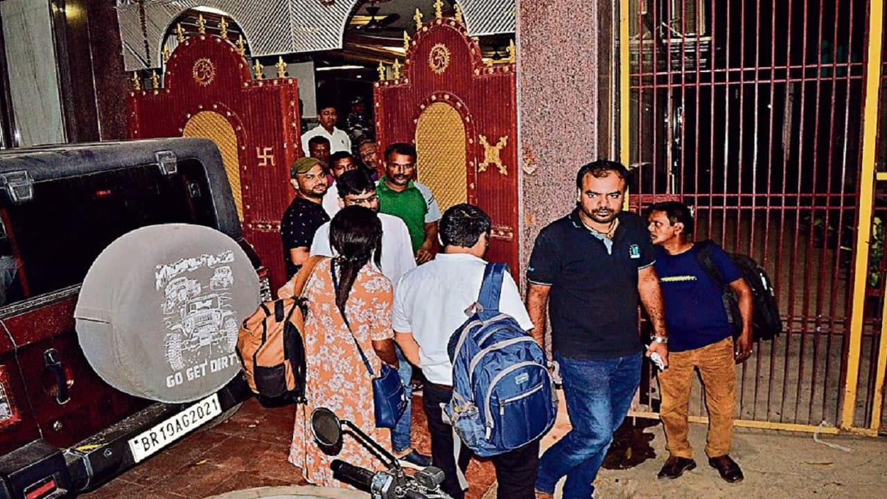 Bihar: Income Tax के लिए भागलपुर में तीसरे दिन की छापेमारी रही बेहद अहम, जानिये क्या मिली सफलता