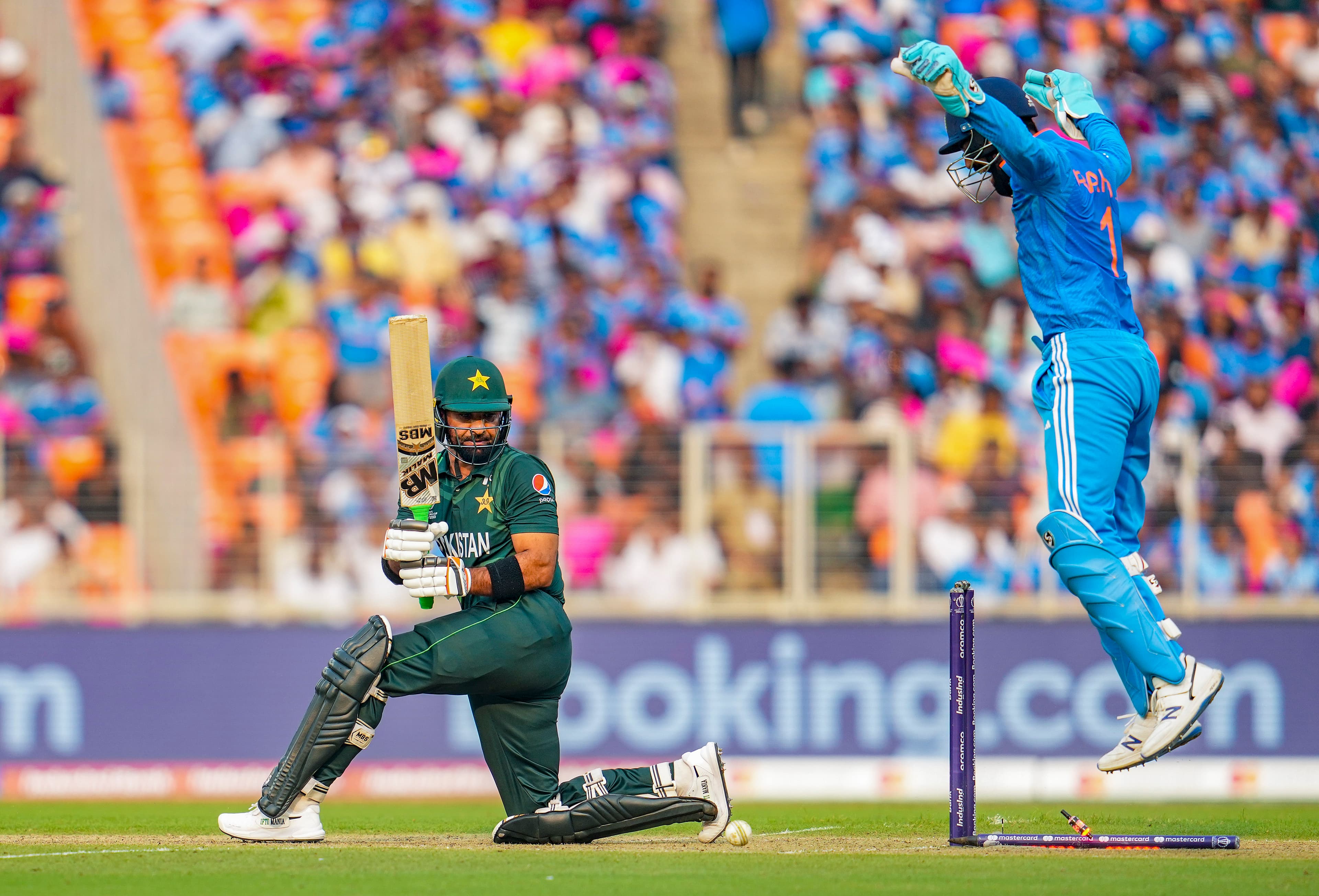 Champions Trophy 2025: टीम इंडिया रात में नहीं रुकेगी पाकिस्तान में, PCB ने दिया अजीब प्रस्ताव