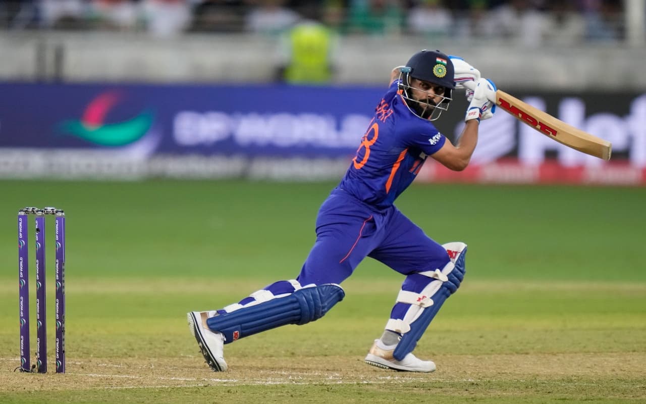 IND vs PAK: विराट कोहली ने 100वें टी20 में रचा इतिहास, हासिल किये ये बड़े रिकॉर्ड्स IND vs PAK: विराट कोहली ने 100वें टी20 में रचा इतिहास, हासिल किये ये बड़े रिकॉर्ड्स