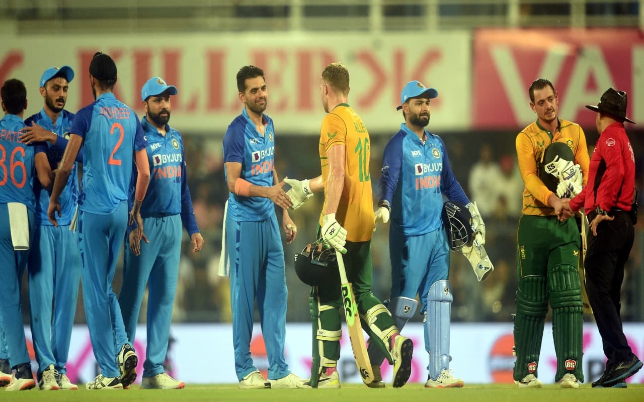 IND vs SA: सूर्यकुमार की तूफानी पारी से भारत ने जीता दूसरा टी20 मैच, सीरीज पर किया कब्जा, देखें तस्वीरें