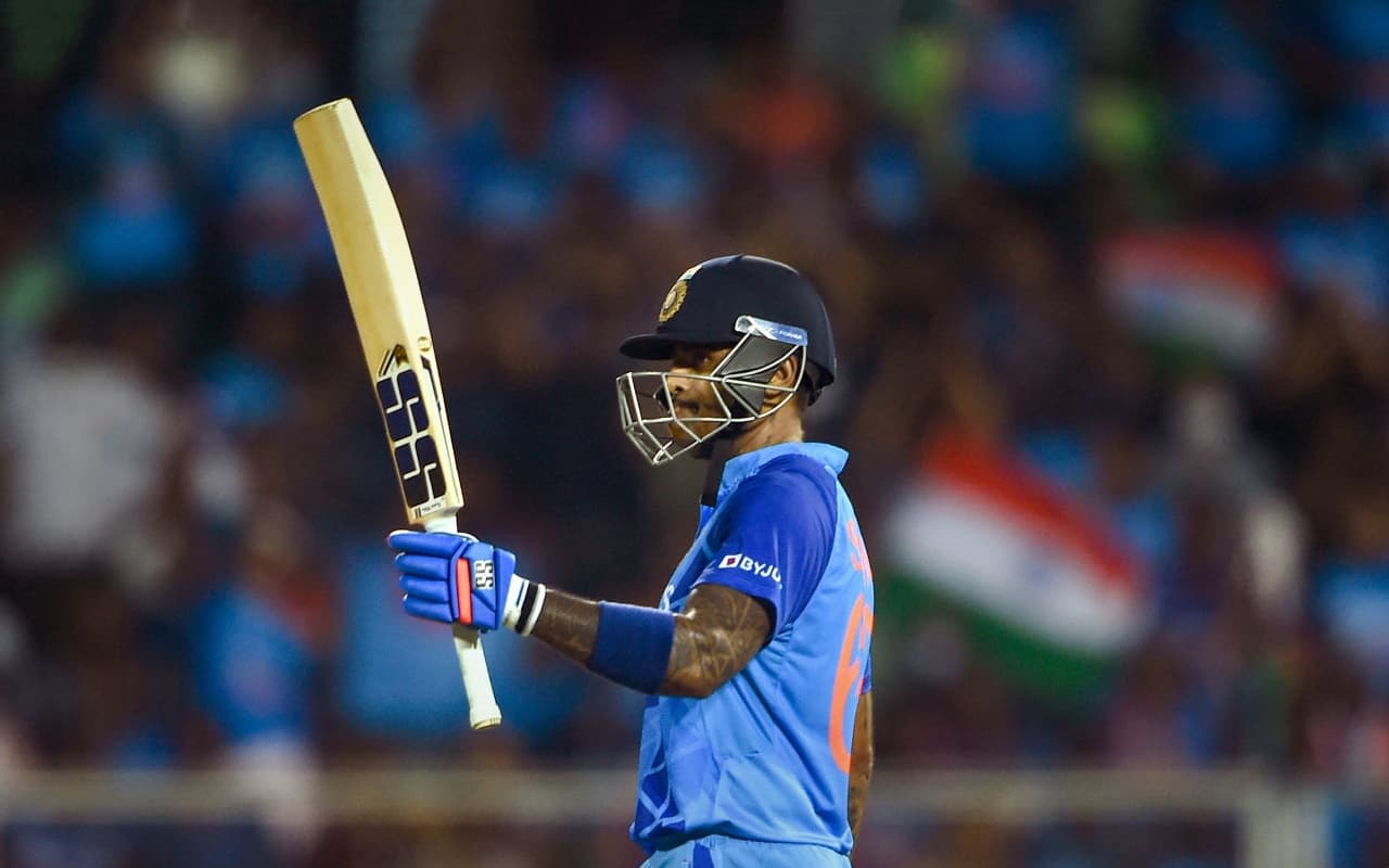 IND vs SA: सूर्याकुमार यादव ने बनाया नया रिकॉर्ड, पाकिस्तान के रिजवान को पीछे छोड़ T20  में रचा इतिहास