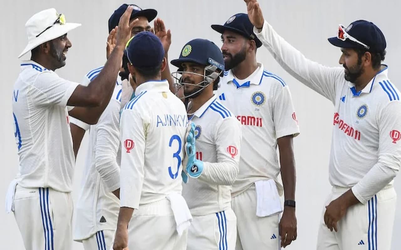 IND vs WI: ड्रॉ की ओर दूसरा टेस्ट! तीसरे दिन भारत ने झटके 4 विकेट, वेस्टइंडीज ने बनाए सिर्फ 143 रन IND vs WI: ड्रॉ की ओर दूसरा टेस्ट! तीसरे दिन भारत ने झटके 4 विकेट, वेस्टइंडीज ने बनाए सिर्फ 143 रन