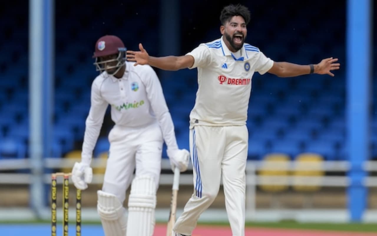 IND vs WI: ड्रॉ रहा दूसरा टेस्ट, टीम इंडिया ने जीती सीरीज, मोहम्मद सिराज चमके IND vs WI: ड्रॉ रहा दूसरा टेस्ट, टीम इंडिया ने जीती सीरीज, मोहम्मद सिराज चमके