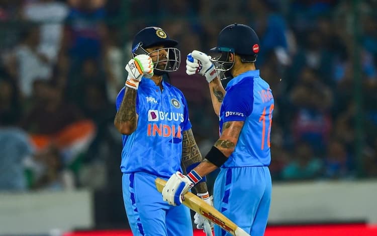 IND vs AUS 2nd ODI: ऑस्ट्रेलिया ने टीम इंडिया को 10 विकेट से दी करारी मात,स्टार्क ने झटके 5 विकेट