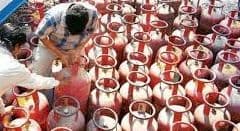 LPG Latest News : अब बिना एड्रेस प्रूफ घर ले जाएं गैस सिलेंडर,जानें इसका आसान तरीका