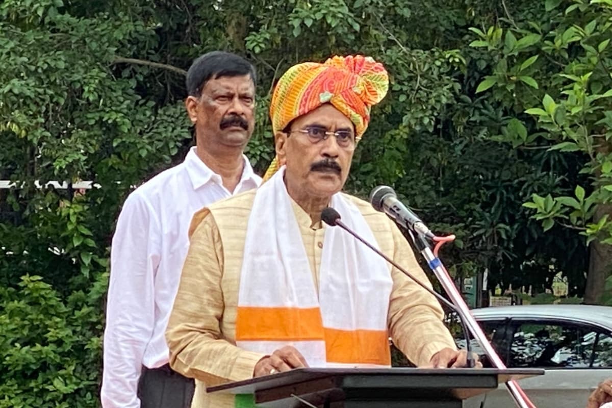 रांची विश्वविद्यालय के वीसी डॉ अजीत कुमार सिन्हा ने गिनायीं उपलब्धियां, बोले ई-रिक्शा व पिंक बस की सुविधा जल्द