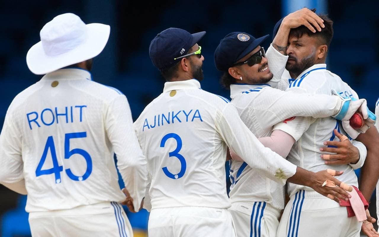 IND vs WI Test: क्लीन स्वीप की दहलीज पर टीम इंडिया, बारिश के कारण पांचवें दिन के खेल में हो रही देरी