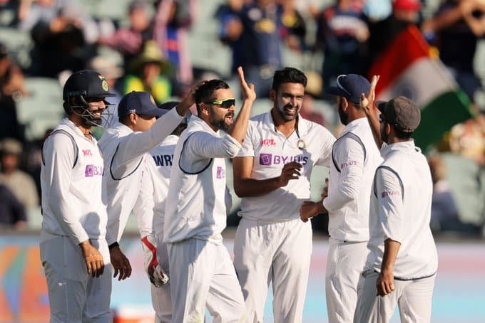 India vs England: इस टेस्ट सीरीज में भारत और इंग्लैंड किसका पलड़ा रहेगा भारी? जानिए
क्या कहते हैं आंकड़े India vs England: इस टेस्ट सीरीज में भारत और इंग्लैंड किसका पलड़ा रहेगा भारी? जानिए
क्या कहते हैं आंकड़े