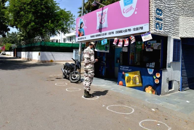 लॉकडाउन को लेकर हर जगह पसरा है सन्नाटा