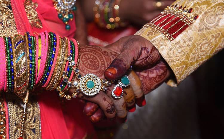 लॉकडाउन में "Wedding From Home" बन रही है लोगों की पसंद