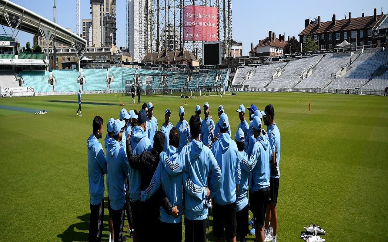 Ind vs Pak : हाथों में हाथ, एक ही कुर्सी पर जमे रहना, पूजा सहित भारत की जीत के लिए फैंस अपनाते हैं ये टोटके Ind vs Pak : हाथों में हाथ, एक ही कुर्सी पर जमे रहना, पूजा सहित भारत की जीत के लिए फैंस अपनाते हैं ये टोटके