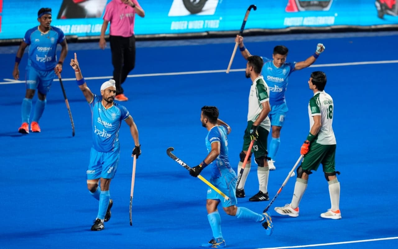 Hockey: पाकिस्तान के खिलाफ जीत से गदगद हुए भारतीय कोच फुल्टन, श्रीजेश ने संन्यास को लेकर कही ये बात Hockey: पाकिस्तान के खिलाफ जीत से गदगद हुए भारतीय कोच फुल्टन, श्रीजेश ने संन्यास को लेकर कही ये बात