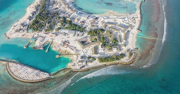 चीन की हिमाकत : भारत को घेरने के लिए हिन्द महासागर में बना रहा द्वीप, जानिए क्या है देश को खतरा