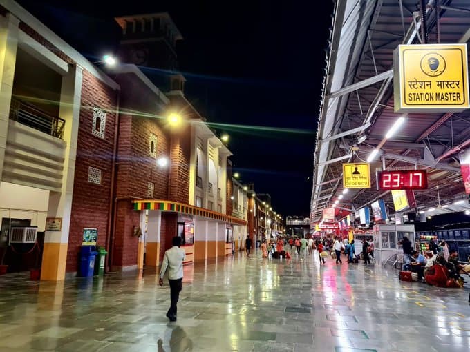 Today Cancelled Train List: 250 ट्रेनों को रेलवे ने किया कैंसिल, देखें लिस्‍ट