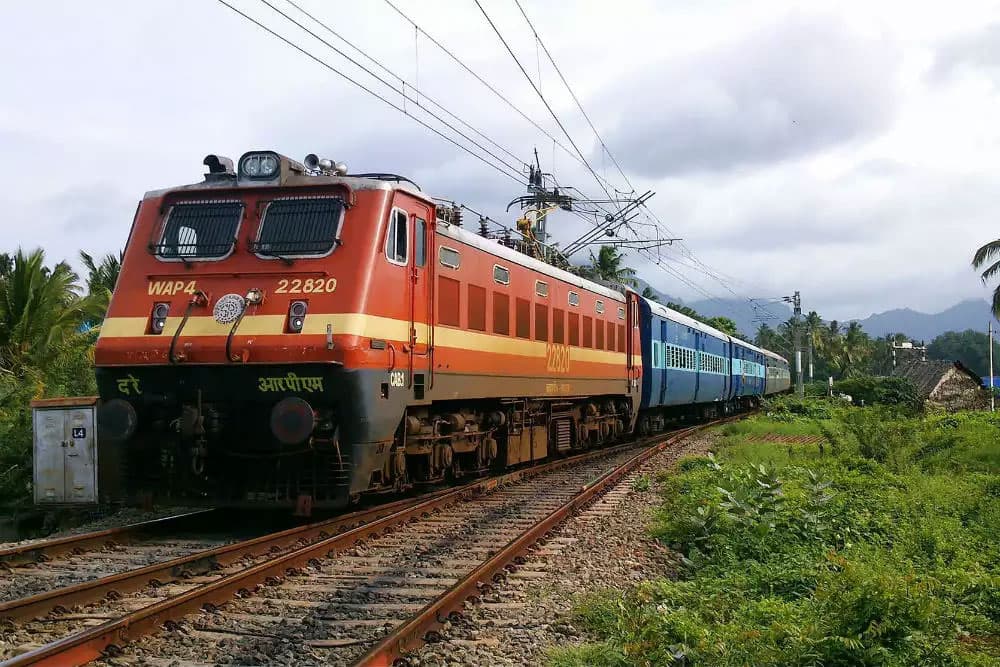 Indian Railways Recruitment Alert: 5,000 से ज्यादा रिक्त पदों के लिए फर्जी नोटिस से छात्र हो रहे हैं गुमराह, रेलवे ने ट्वीट करके किया सतर्क