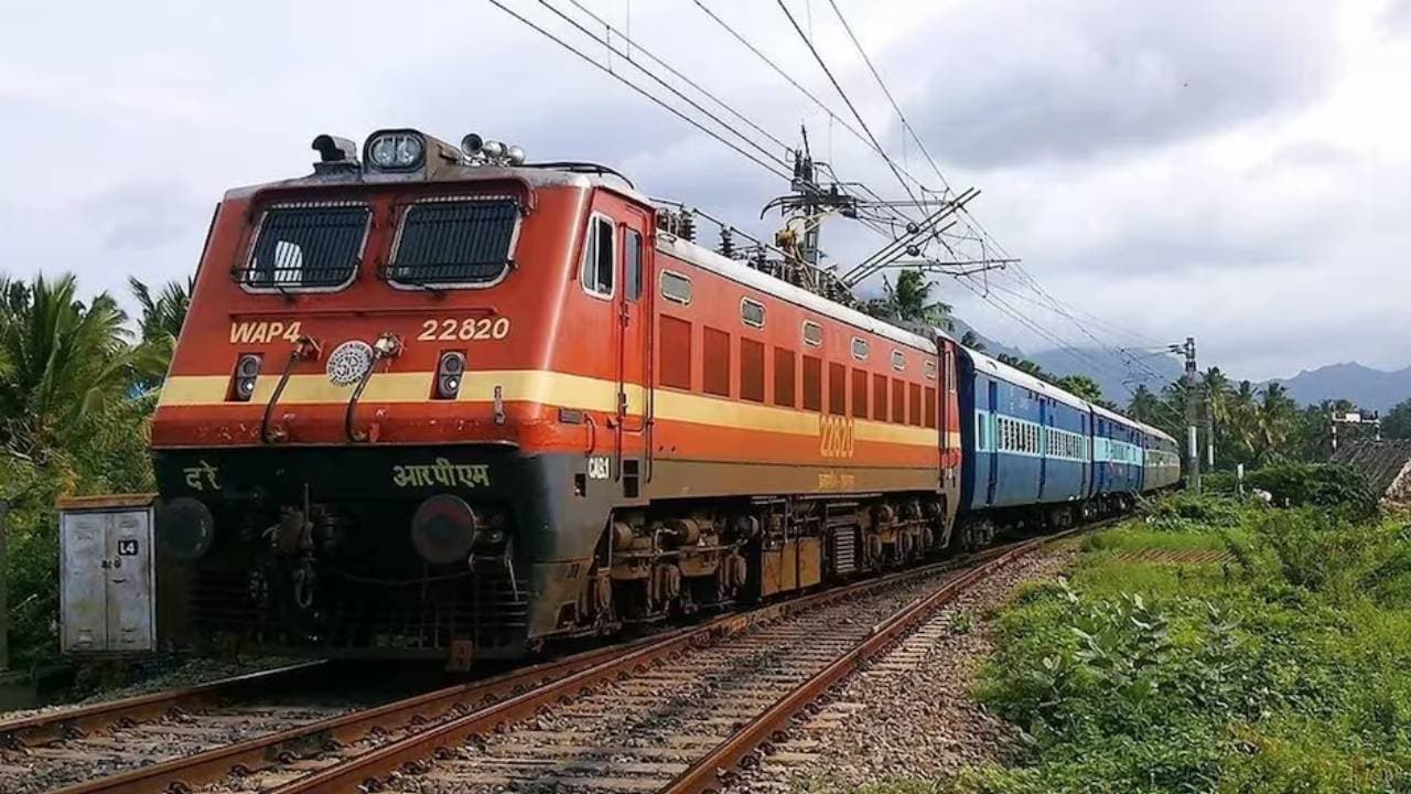 Indian Railways: दीपावली व छठ में रेलवे का तोहफा, बरौनी होकर चलेगी आनंद विहार-जयनगर एक्सप्रेस
