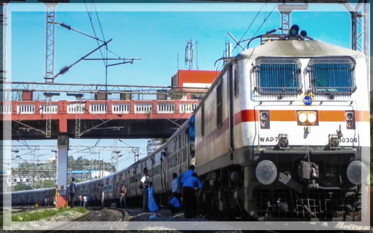 Intercity Train: पटरी पर लौटी सिवान समस्तीपुर पैसेंजर ट्रेन, 15 रुपये में हाजीपुर से मुजफ्फरपुर