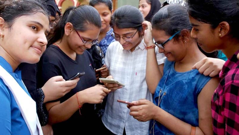 देश में 74.3 करोड़ इंटरनेट यूजर्स बढ़े, ट्राई ने जारी किया रिपोर्ट