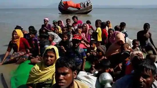 अंडमान सागर में भूखे-प्यासे मरने को मजबूर थे रोहिंग्या मुस्लिम, भारतीय तटरक्षकों ने दिखायी दरियादिली, 81 को बचाया