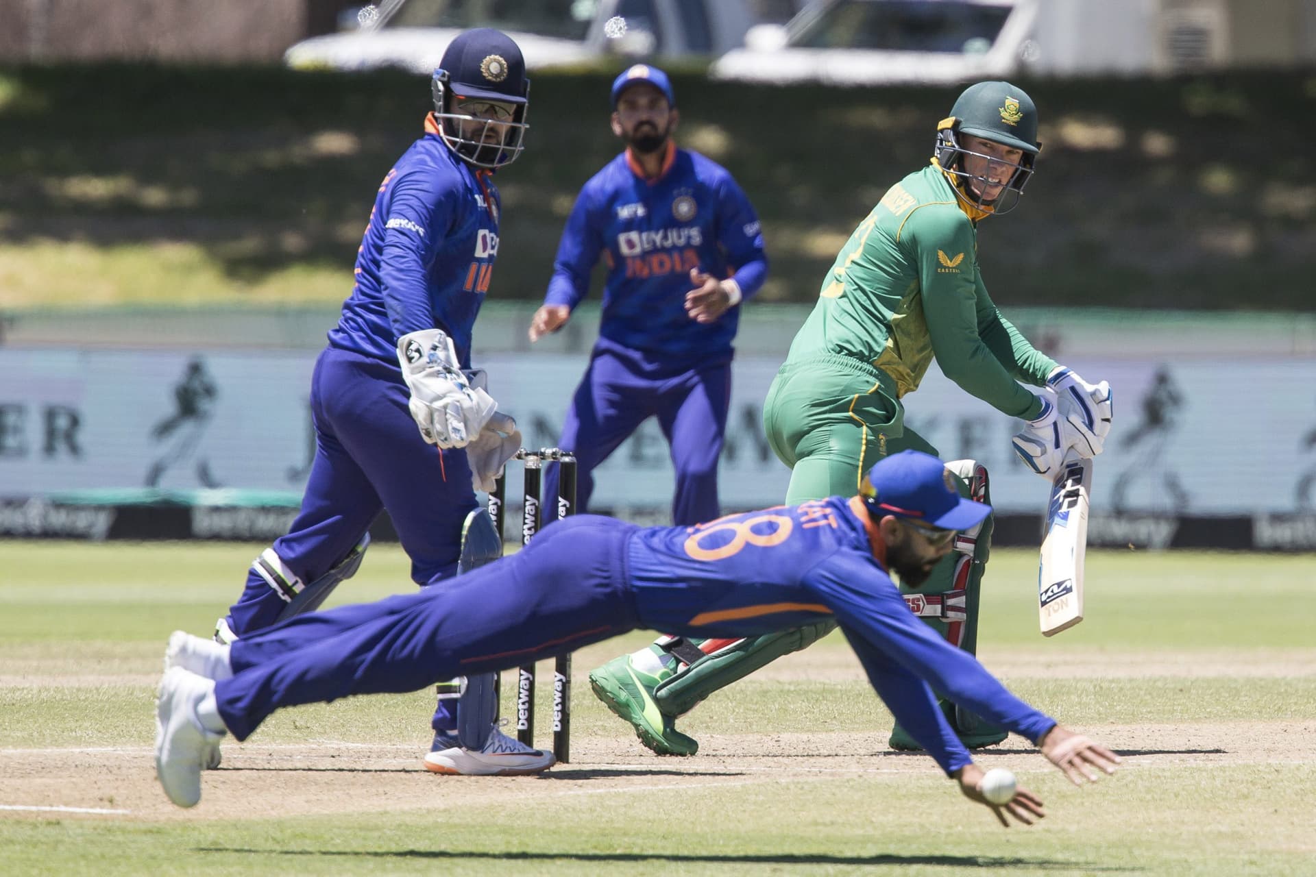 IND vs SA: भारत के खिलाफ T20 और ODI सीरीज खेलने केरल पहुंची दक्षिण अफ्रीका टीम, देखें पूरा शेड्यूल