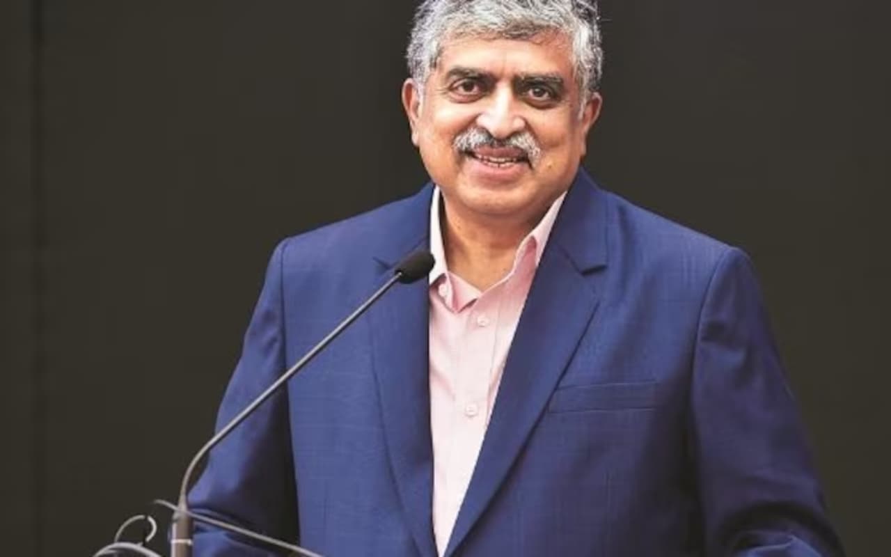 Infosys Chairman नंदन नीलेकणि ने अल्मा मेटर IIT बॉम्बे को 315 करोड़ का दान दिया