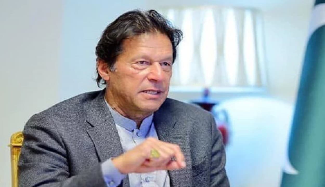 इमरान के खिलाफ अविश्वास प्रस्ताव पर पाकिस्तान सुप्रीम कोर्ट में सुनवाई जारी, फवाद चौधरी ने मचाया बवाल