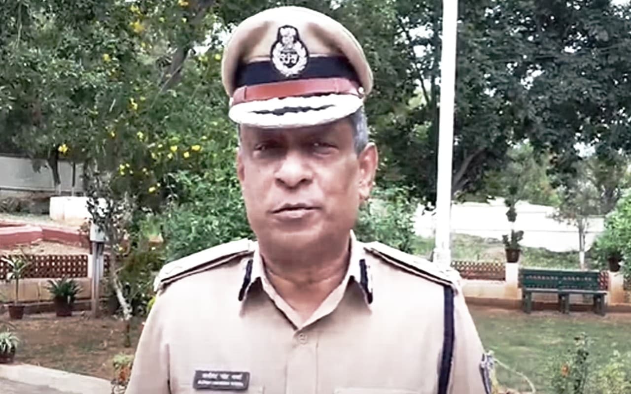 इशरत जहां मुठभेड़ मामले की जांच करने वाले IPS अधिकारी की बर्खास्तगी के खिलाफ याचिका खारिज