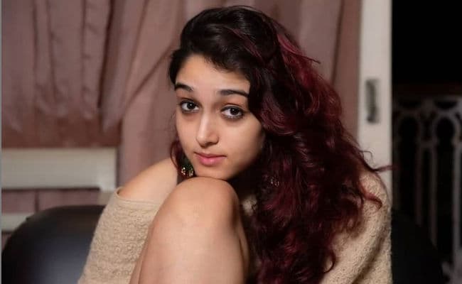 Ira Khan ने तसवीर शेयर कर बॉयफ्रेंड नुपुर को बताया ड्रामेबाज, सोफे पर बैठकर यूं मस्ती करता दिखा कपल